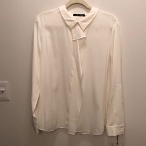 Ivanka 💕great looking blouse new with tags